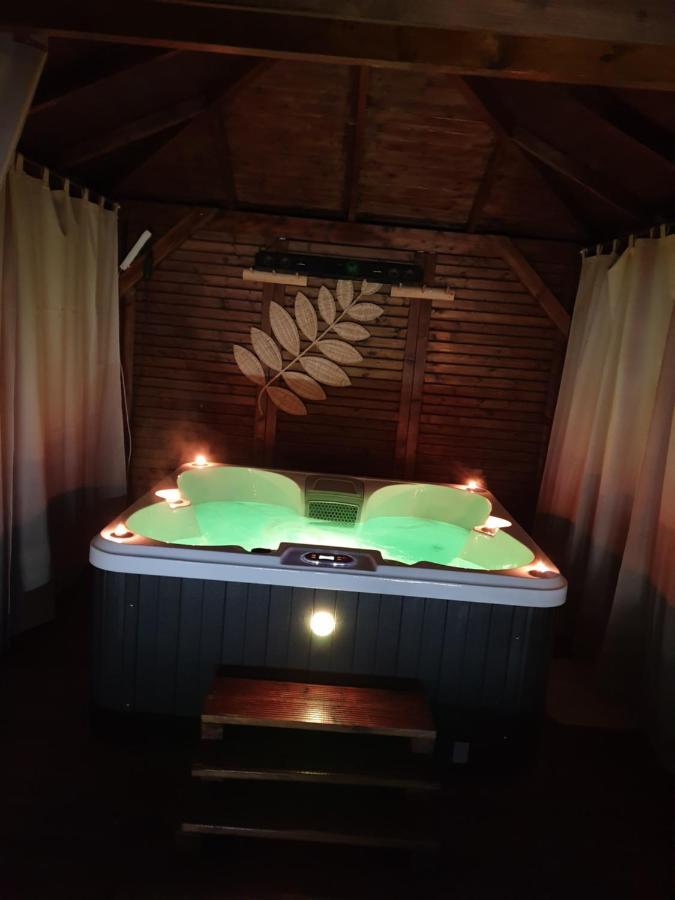 Les Mini-Chaumieres Villa Saint-Martin-Saint-Firmin Eksteriør billede