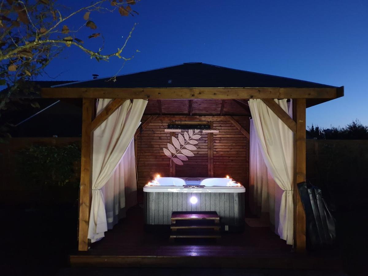 Les Mini-Chaumieres Villa Saint-Martin-Saint-Firmin Eksteriør billede